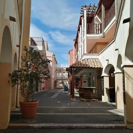 Studio 25m² Vue Mer, Cap Esterel شقة *